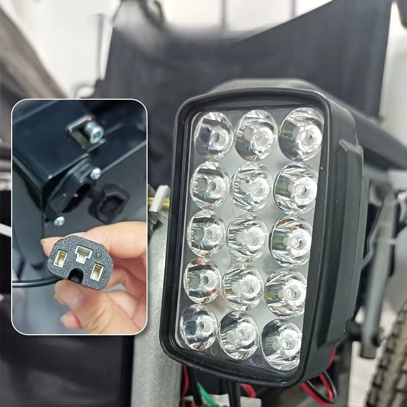 Yuwell Elektrorollstuhl-Beleuchtung Nachtlicht mit zwei Schnittstellen in Schwarz - Bild 4