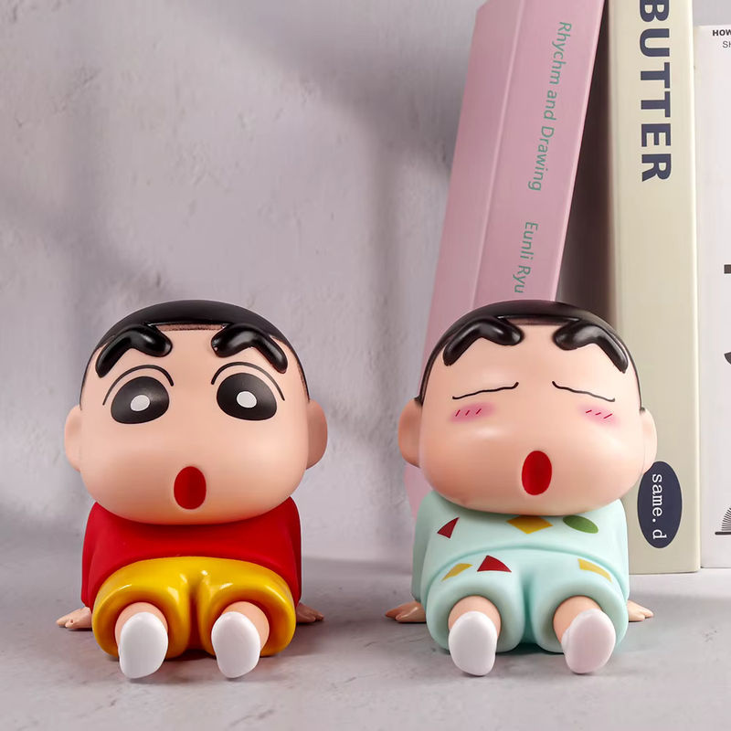 Bandai Crayon Shin-Chan Handyhalterung Kawaii Anime Desktop Ornament aus Kunststoff in Grün und Mehrfarbig - Bild 3
