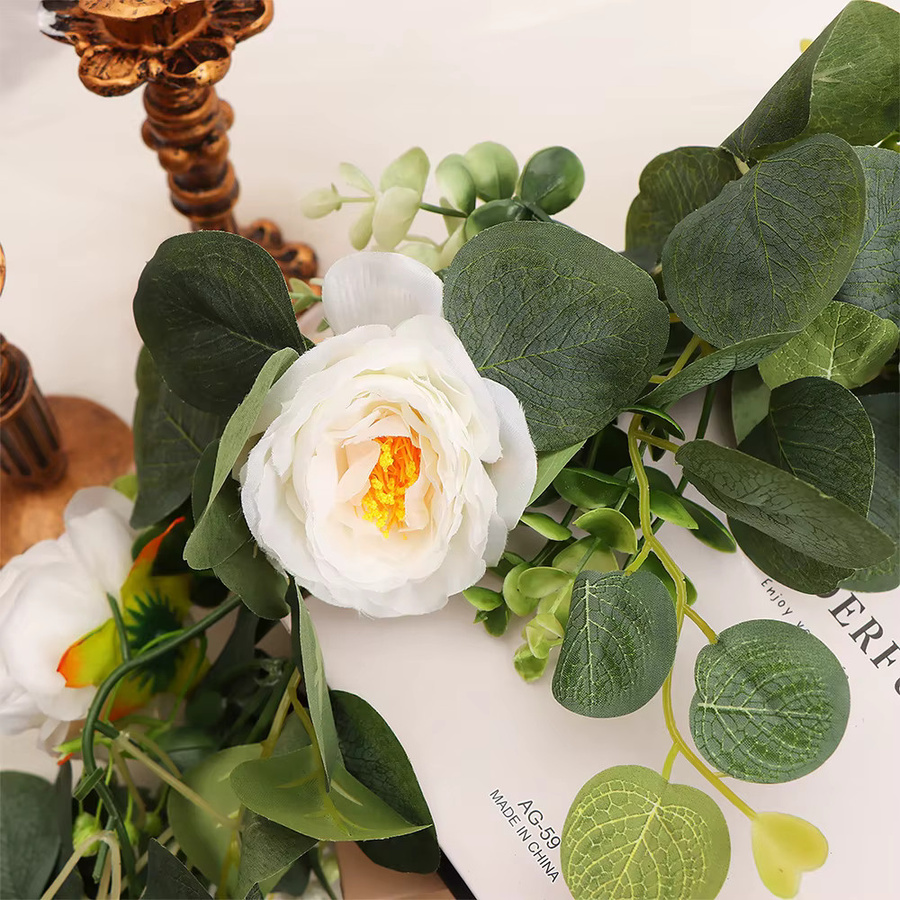 Kmitang Künstliche Eukalyptusranken mit weißen Rosen und Apfelblättern aus Rattan-Seide, Dekoration für Hochzeit und Zuhause, Länge: 175 bis 180 cm - Bild 6