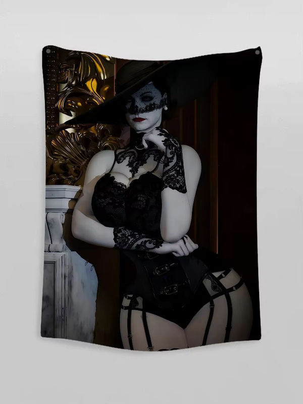 Resident Evil Lady Dimitrescu Wandtapisserie Textil Wandtuch in Schwarz B: 70 cm, H: 70 cm - Bild 4
