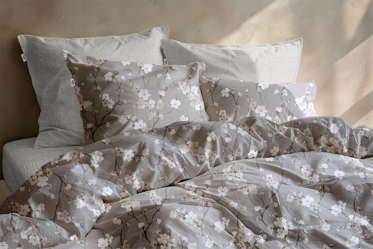 Zo! Home Flanell Bettwäsche Aria Grey mit floralem Äste und Blüten Design in Grau und Beige, B/H: 155 x 220 cm mit 80 x 80 cm Kissenbezug - Bild 1