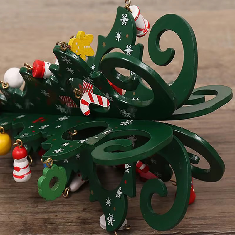Beeinch Handgefertigte Weihnachtsbaumdekoration aus Holz in Grün, 3D-Tisch-Weihnachtsschmuck mit hängendem Anhänger im rustikalen Design - Bild 2