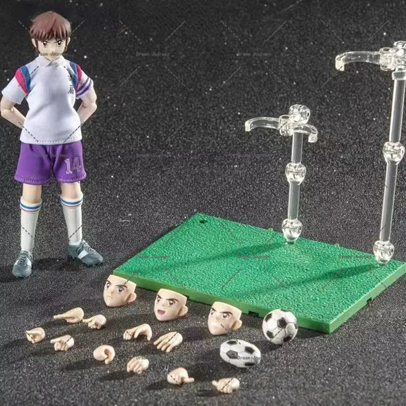 Dasin Model Great Toys Captain Tsubasa Anime-Figur Hikaru Matsuyama / Misugi Jun aus PVC in Gold - Bild 2