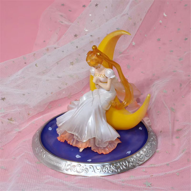Bandai Sailor Moon Usagi Tsukino Actionfigur aus Kunststoff in Weiß - Bild 2