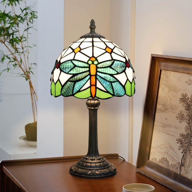 Retro Stehglas-Tischlampe mit grünem Libellen-Design aus Glas und Metall, 20,32 cm Durchmesser - Bild 1