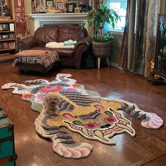 VIKAMA Tigerförmiger Teppich in ästhetischem Design für Schlafzimmer und Wohnzimmer - Bild 1