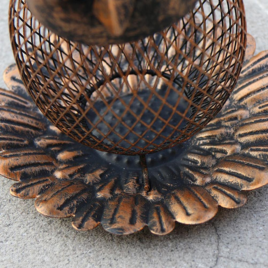 Vogelfutterstation in Eulenform aus Metallgeflecht zum Aufhängen für den Garten und Außenbereich - Bild 6
