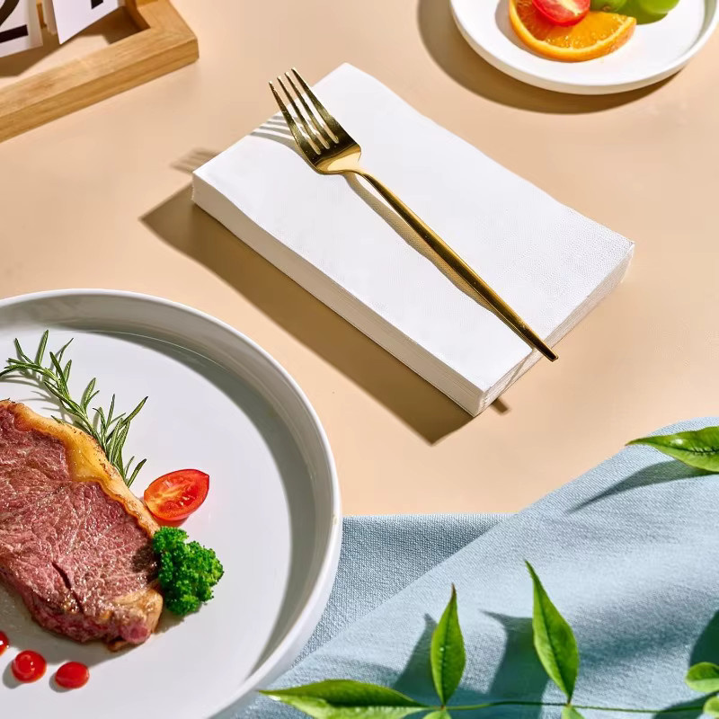 Weiße Einweg-Servietten aus Papier für Restaurants und besondere Anlässe wie Weihnachten, Hochzeiten oder Partys, 25 oder 50 Stück - Bild 4