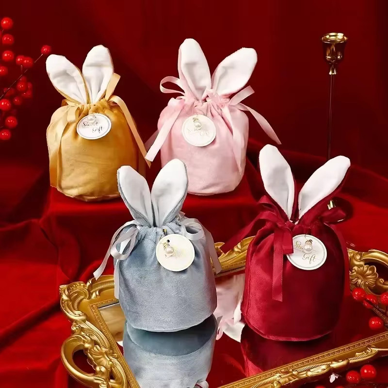 Set aus Samt-Süßigkeitsbeuteln mit Hasenohren in Rot für Hochzeiten, Ostern und Partys - Bild 2