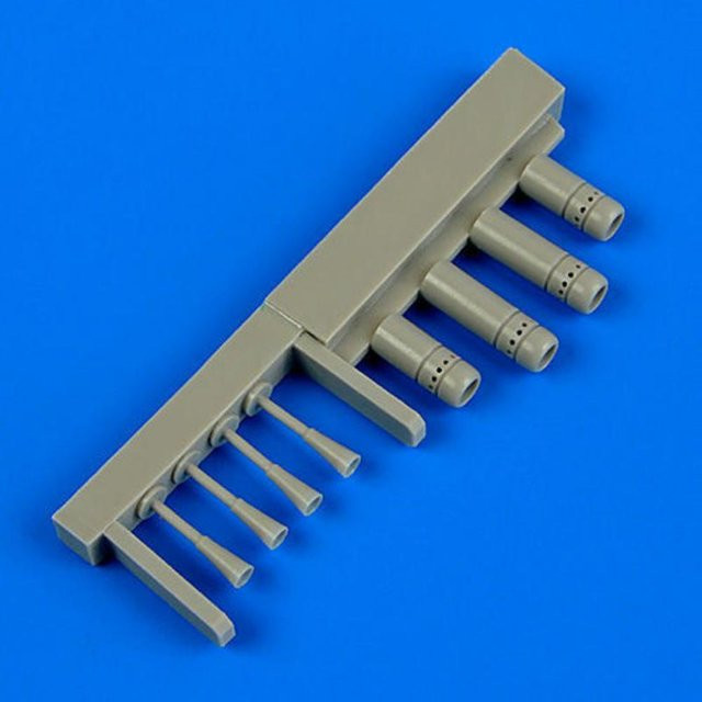 Hasegawa F4U-5 Corsair, Modellbausatz, Night gun barrels without pylons - Bild 1