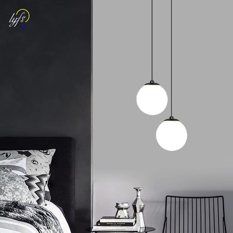 Lyfs Nordic LED Pendelleuchte in Kugelform aus Glas und Metall für Wohnzimmer, Schlafzimmer und Esszimmer in Weiß oder Schwarz - Bild 2