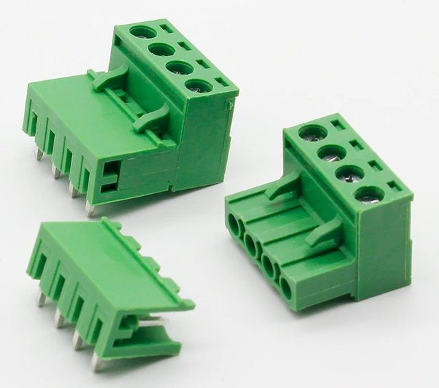 ELECAPITAL 4-poliger Leiterplatten-Schraubklemmenblock HT5.08, rechtwinkliger Anschlussstecker, 5,08 mm Rastermaß, 10 A, 300 V, grün - Bild 1