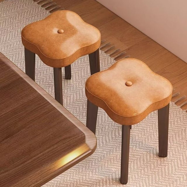 LIUSHADUOLA Massivholzhocker stapelbar aus Holz mit Kunstleder in Beige und Braun für Esszimmer und Schlafzimmer - Bild 1