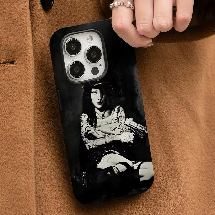 Y-Yeule Evangelic Girl is a Gun Handyhülle für iPhone 17 16 15 14 13 12 Pro Max Plus in Schwarz und Weiß mit glänzender HD-Doppelschicht-Flüssighartschale - Bild 3