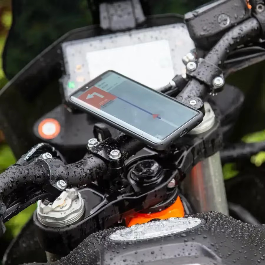Stoßfeste Motorrad Handyhalterung aus Aluminium für Lenker und GPS Navigation in Schwarz - Bild 3