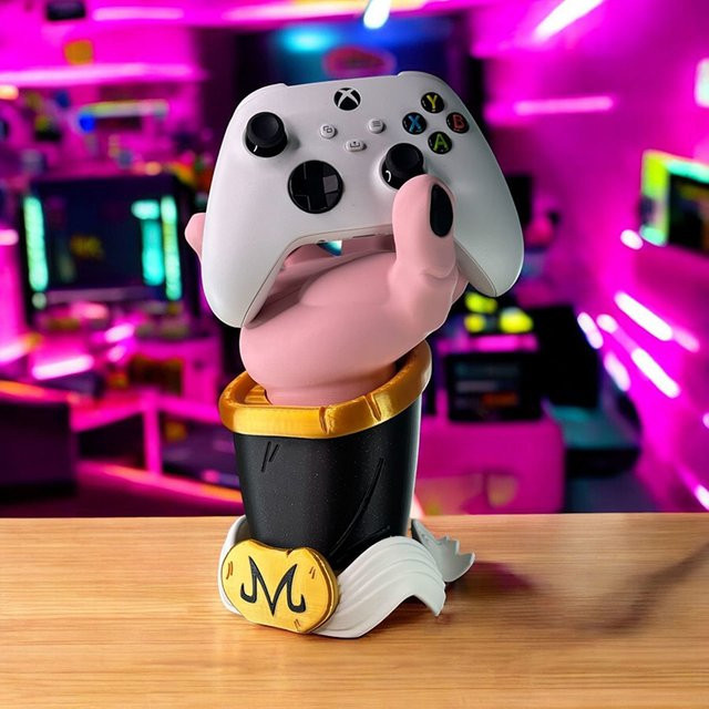 Bandai Dragon Ball Majin Buu Figur als Schreibtisch-Ornament und Halterung für Gamepad und Headset - Bild 1