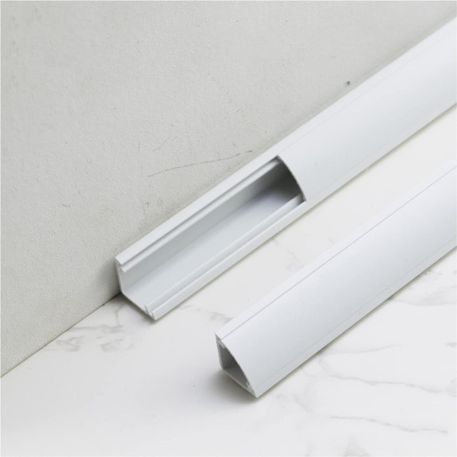 V-förmiger Kabelkanal aus PVC in Weiß, 50 cm Kabelabdeckung für TV-Kabel und Kabelmanagement-System - Bild 1