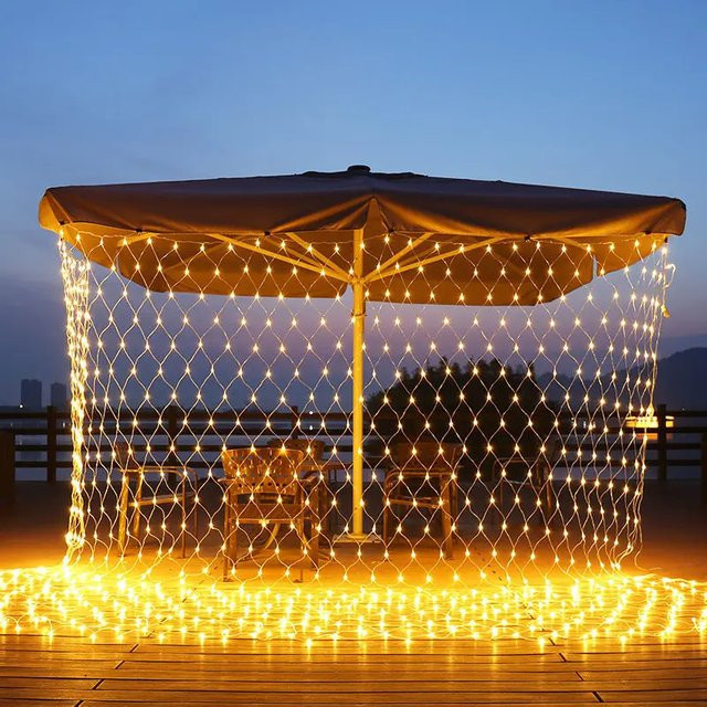Wasserdichte LED Netz-Lichterkette in Blau für Weihnachten, Garten, Party und Hochzeit - Bild 1