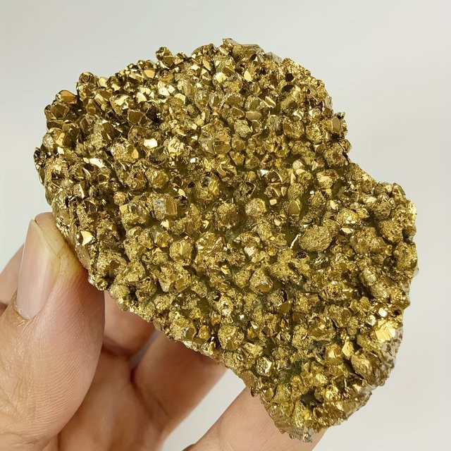 Goldener Kristallcluster als Deko-Stein für Innendekoration, Aroma-Diffusor und DIY-Kunsthandwerk - Bild 1