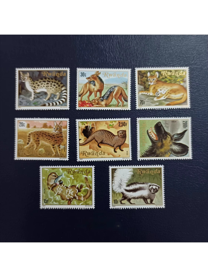 Briefmarken-Set Ruanda 1981 Canidae Hunde 8 Teile MNH mehrfarbig - Bild 2
