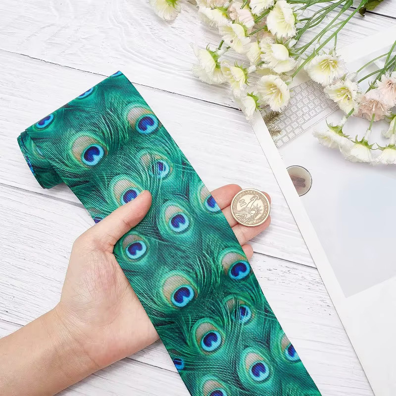 Druckband mit Pfauenfedern-Motiv für DIY-Geschenkverpackungen und Weihnachtsdekoration, Breite: 7,5 cm, Länge: 4,5 m, Mehrfarbig - Bild 2