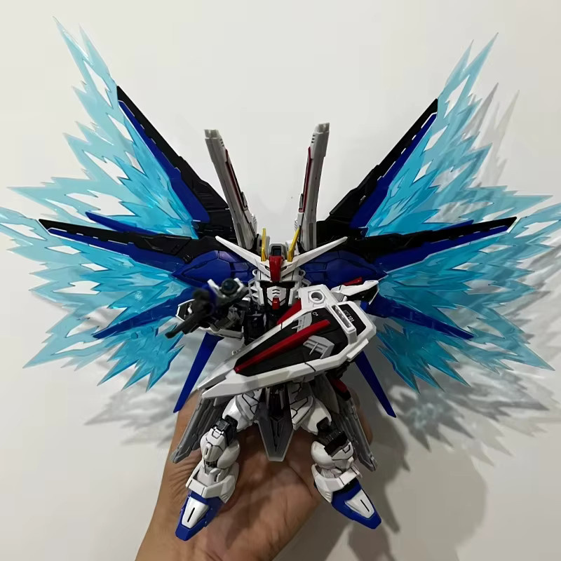 TAKARA TOMY MGSD Freedom ZGMF-X10A Mech Montage Modell Kit Action Figur, mit Licht und Flügel Effekt - Bild 2