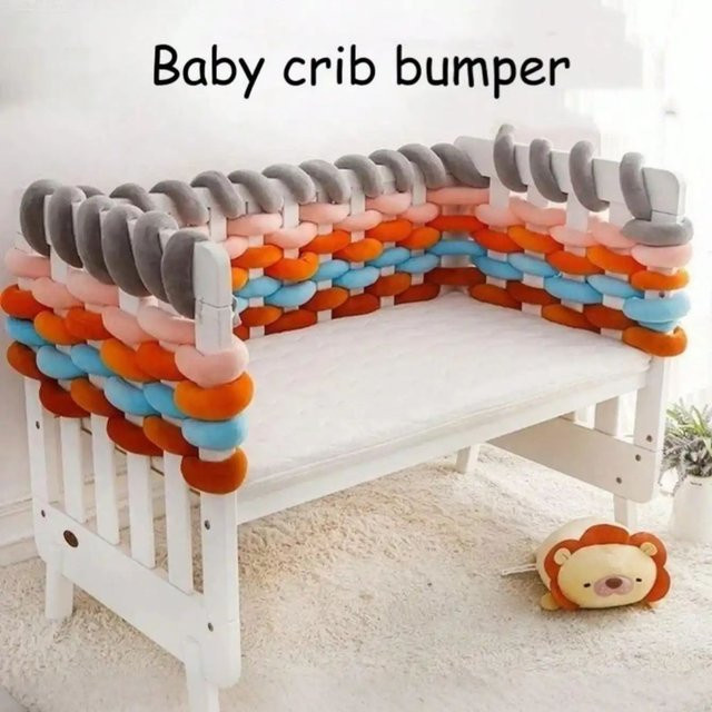 DIY Geflochtenes Babybett-Schutzgitter aus Textil als Anti-Kollisions-Geländer in Mehrfarbig - Bild 1