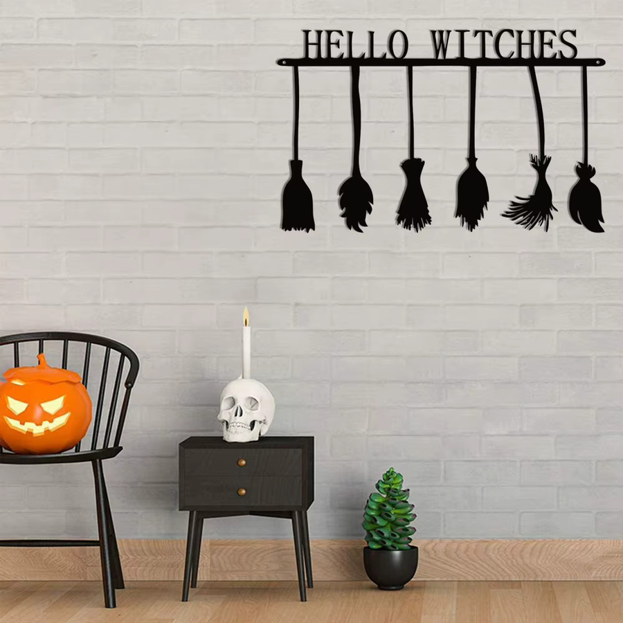 Hallo Witches Halloween-Wanddekoration aus schwarzem Metall mit Hexenbesen und Typografie - Bild 2