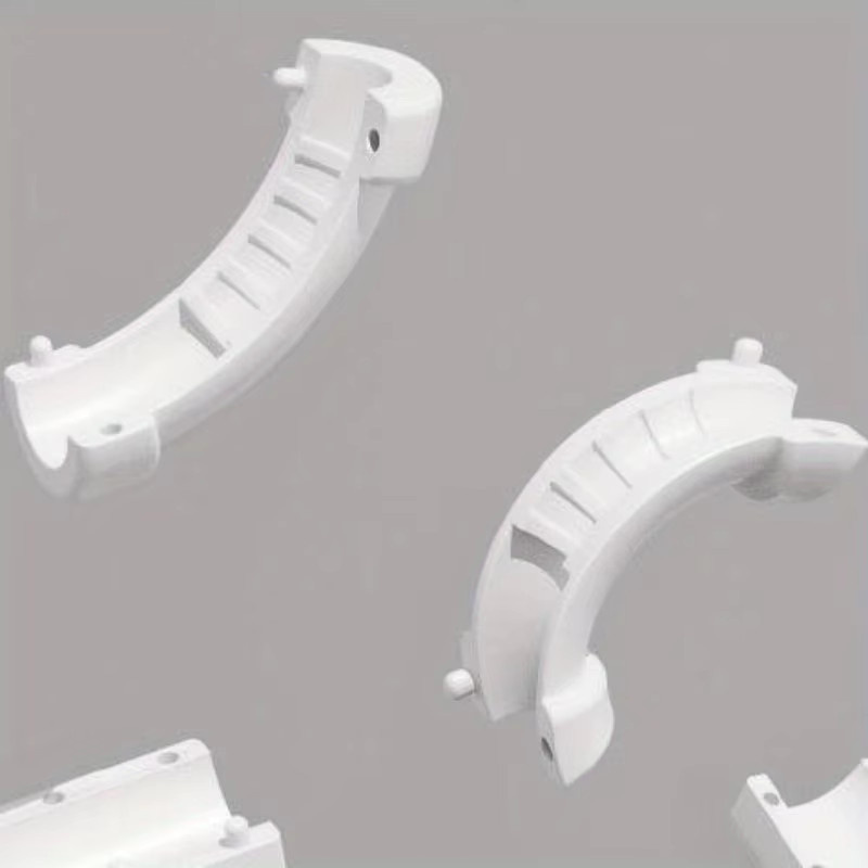 4 Stück PVC-Kabelschutz in Weiß für USB-A und USB-C Ladekabel und Datenkabel - Bild 4