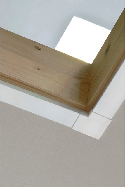 Minka Verkleidungsleiste aus Kunststoff in Weiß oder Braun, Breite: 27 mm - Bild 1