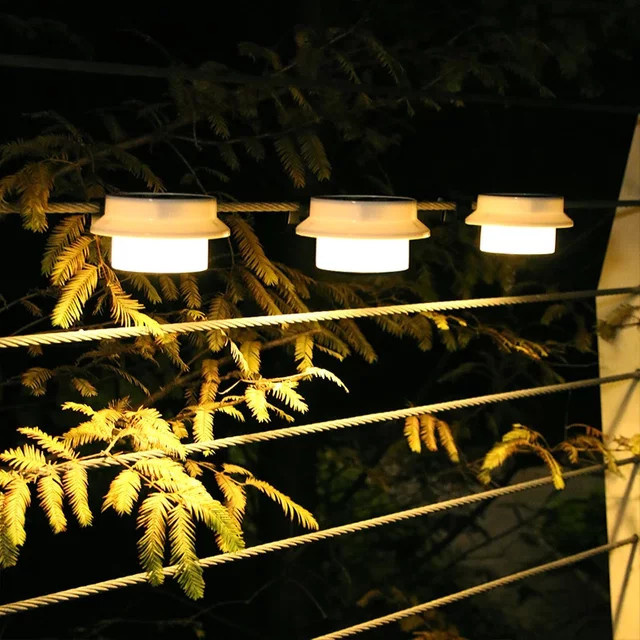 SHENZHITECH Solar-Wandleuchte mit intelligenter Lichtsteuerung und Dämmerungssensor, rundes Design in Weiß für Garten und Außenbereich - Bild 1