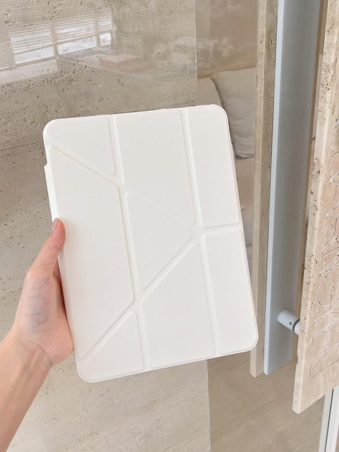 Magnetische Schutzhülle für iPad Air, iPad Pro und iPad mini in Weiß - Bild 1