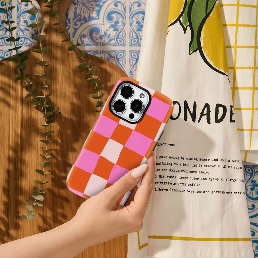 Potdemiel Gingham Handyhülle für iPhone in Rosa und Orange mit doppellagiger Rückseite - Bild 4
