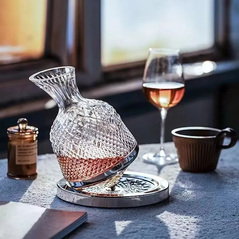 PDQ Kristallglas-Dekanter in Transparent mit geometrischem Design, 1,5 l - Bild 4