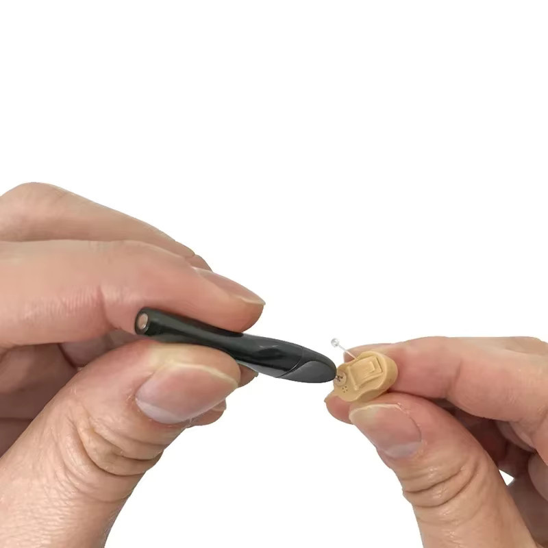 smvp Hörgerät Reinigungsbürste mit Wachsschleife und Magnet, Unisex - Bild 3