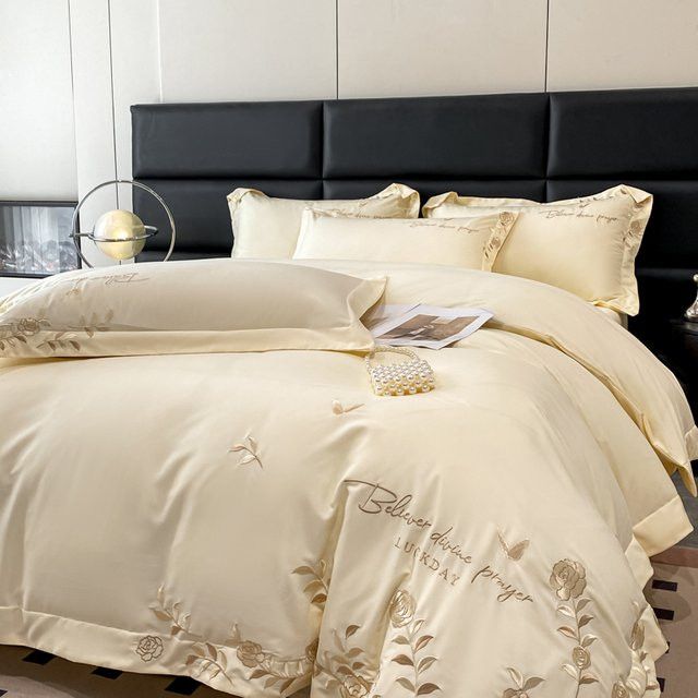 Beiwoer Bettwäsche Set aus Baumwolle mit goldener Blumen-Meer-Stickerei in Beige - Bild 1