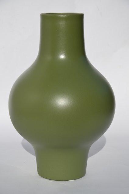 Vase APULIA von EDWIN RATTERMANN in Grün aus Keramik, Höhe: 24,0 cm, Breite: 16,0 cm, Tiefe: 16,0 cm - Bild 1