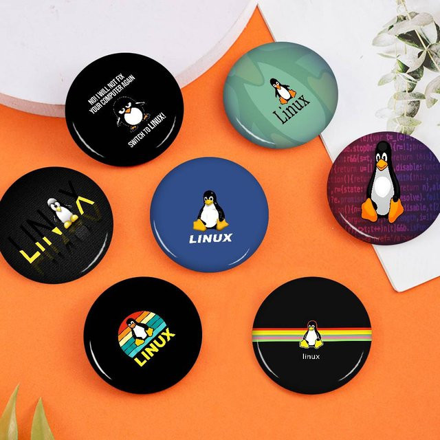 Brosche Linux-Betriebssystem Tux Penguin, 58 mm - Bild 1