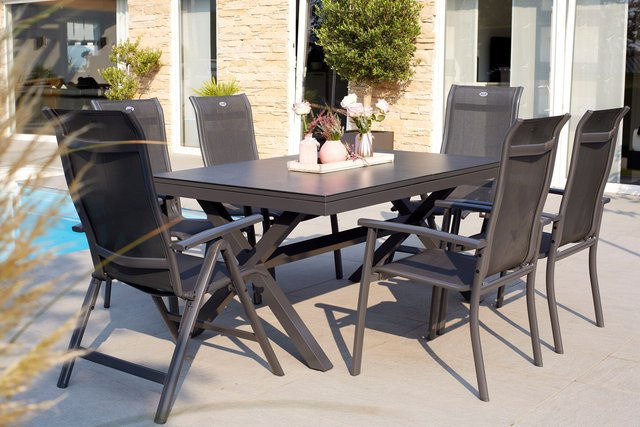 Hartman Xanadu Alice Garten-Essgruppe in Anthrazit und Schwarz aus Aluminium, Textilene und Glaskeramik mit 1 ausziehbarer Tischplatte, 4 Stapelsesseln und 2 Klappstühlen - Bild 1