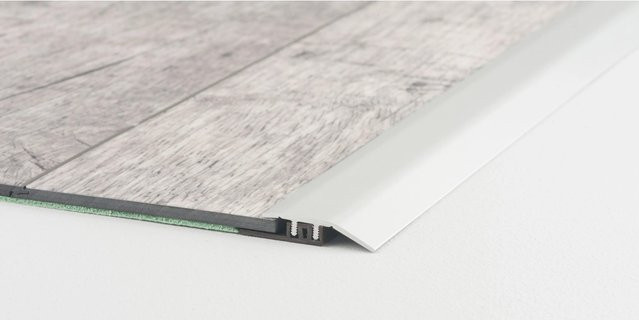 Floorever Spa Anpassprofil für Vinylbodenbeläge aus Aluminium in Silber, B: 33 mm, H: 7,5 mm, L: 900 mm - Bild 1