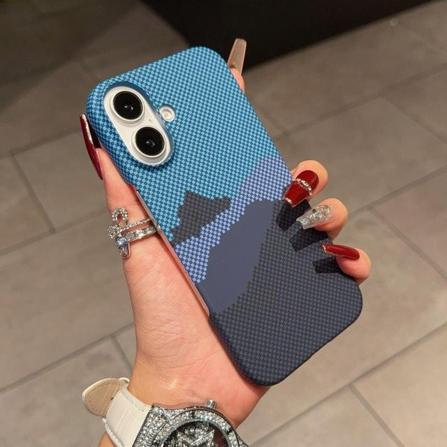 Magnetische Ultra-dünne Carbonfaser-Textur Hülle für Apple iPhone 17 16 15 14 13 12 Pro Max Plus mit MagSafe, Stoßfestes Mattes Hartschalen Cover in Blau - Bild 1