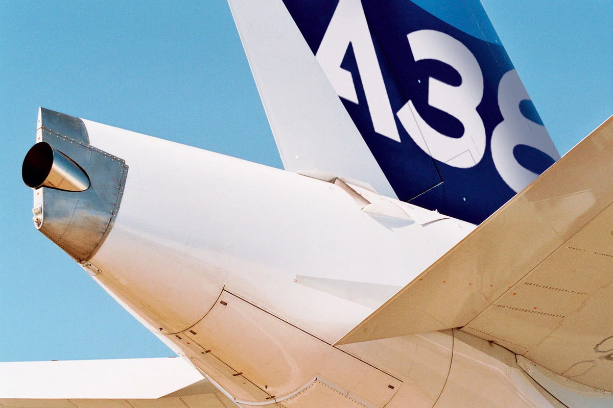Revell Airbus A380 Design New Livery First Flight, Modellbau, 1:144, ab 10 Jahren - Bild 3