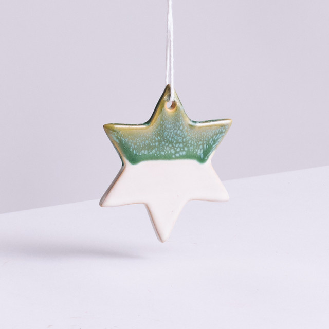 BLUME2000 Weihnachtsdeko Keramik Hänger Stern - Bild 1