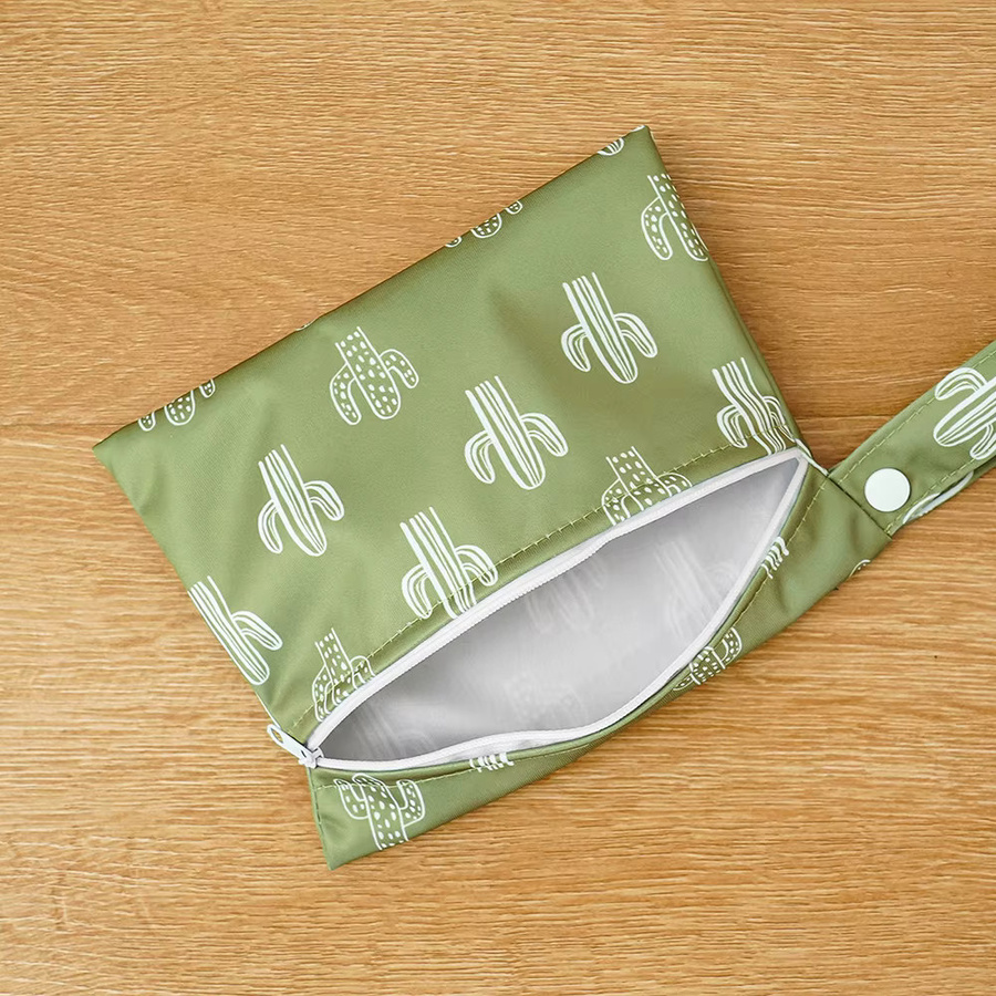 Elinfant 3er-Set Wasserdichte Wickeltaschen und Kosmetiktaschen für unterwegs in Grün - Bild 2