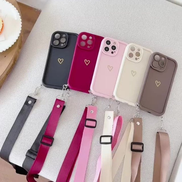 Goldene Handyhülle mit Herz-Design für Apple iPhone 16, 15, 14, 13, 12, 11 Pro Max, Air, X, XR, XS inklusive verstellbarem Hängeseil - Bild 1