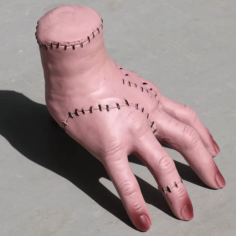 Halloween Horror Requisiten Adams Family Gebrochene Hand aus Latex und Kunstharz als Deko-Statue in Grau und Mehrfarbig - Bild 4