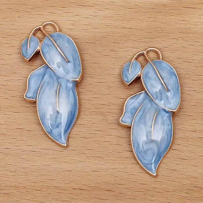 WICHMOMO Charms Anhänger, Zinklegierung, Blumen Blätter, Light blue, Mädchen - Bild 2
