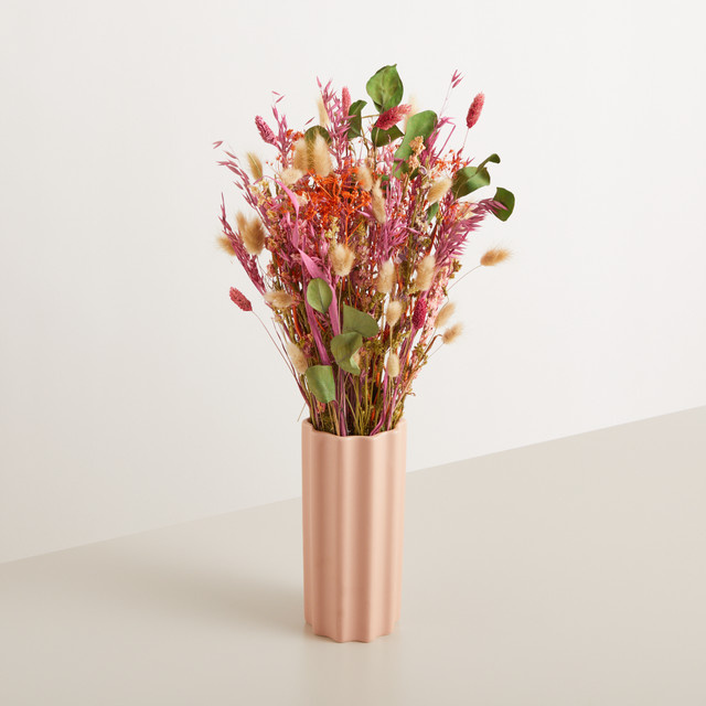 Trockenblumenstrauß Rosy Eucalyptus von BLUME2000 in Pink, Orange und Multicolour mit Eukalyptus und Rittersorn - Bild 1