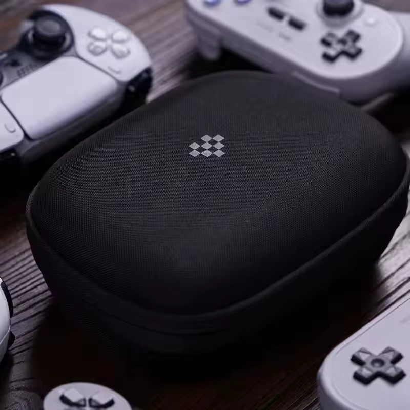 8Bitdo Tragbare Hardcover-Schutzhülle für 8BitDo Pro 2 Gamepad sowie PS5, PS4, Xbox One und Nintendo Switch Pro Controller in Schwarz - Bild 4