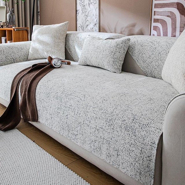 Rutschfester Sofabezug aus Chenille-Stoff in Weiß, Universal Couchbezug für alle Jahreszeiten, B/T: 70 x 70 cm - Bild 1